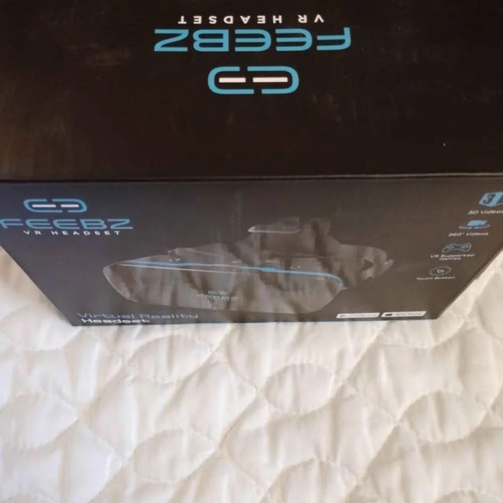 Black VR Headset